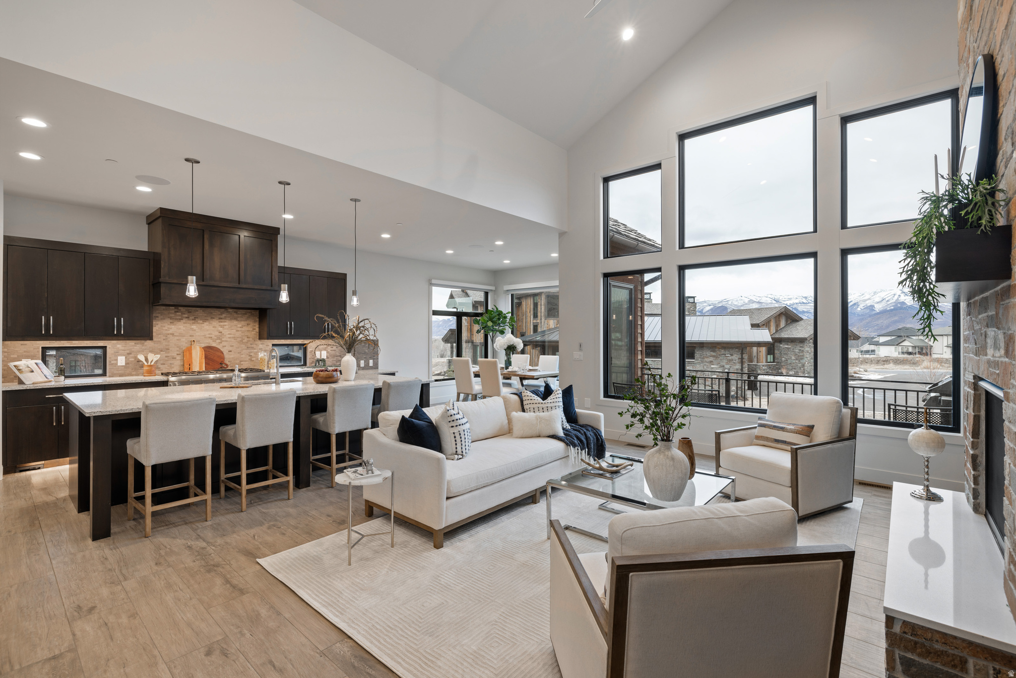 RED LEDGES - Residential