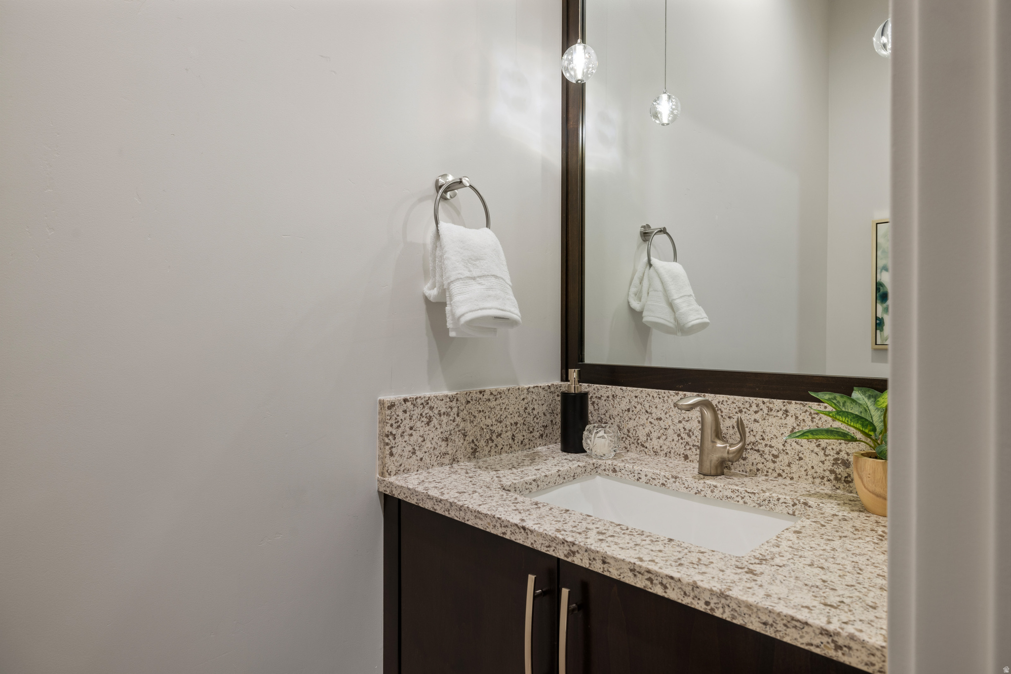 RED LEDGES - Residential