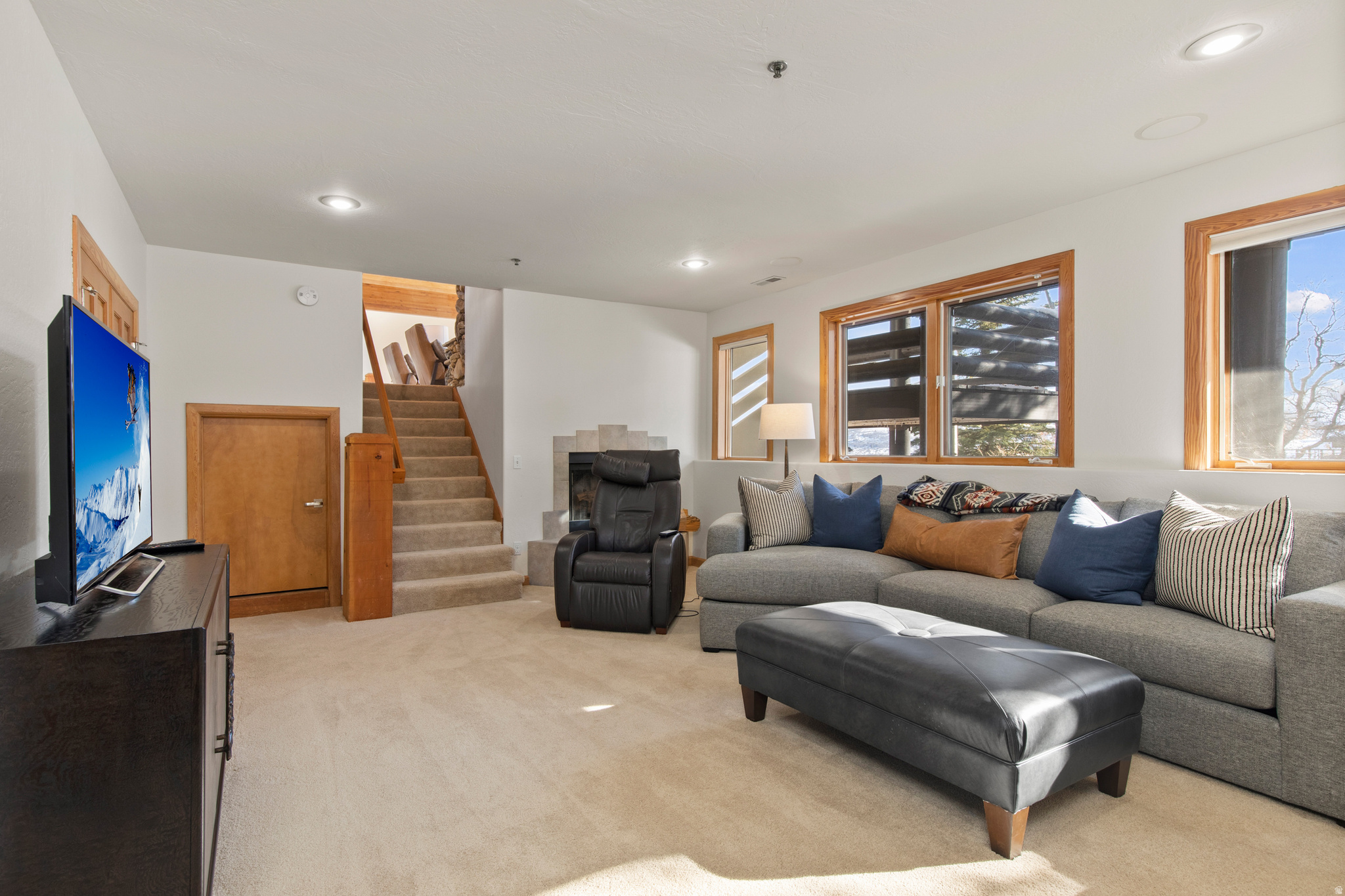 MOUNTAIN RIDGE SUBDIVISION - Residential Lease