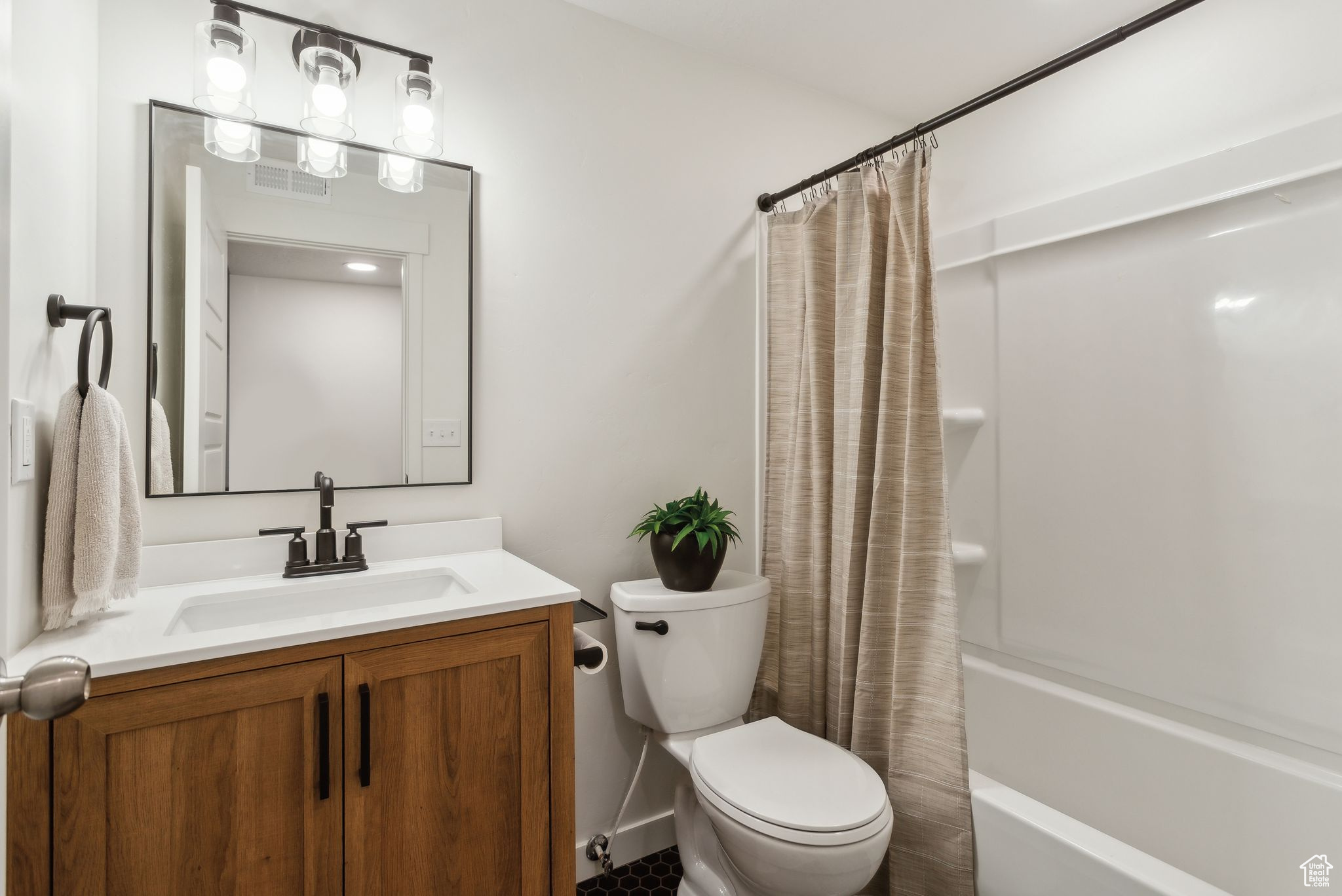 4473 E Hurstbourne Dr, Eagle Mountain, Utah image 31