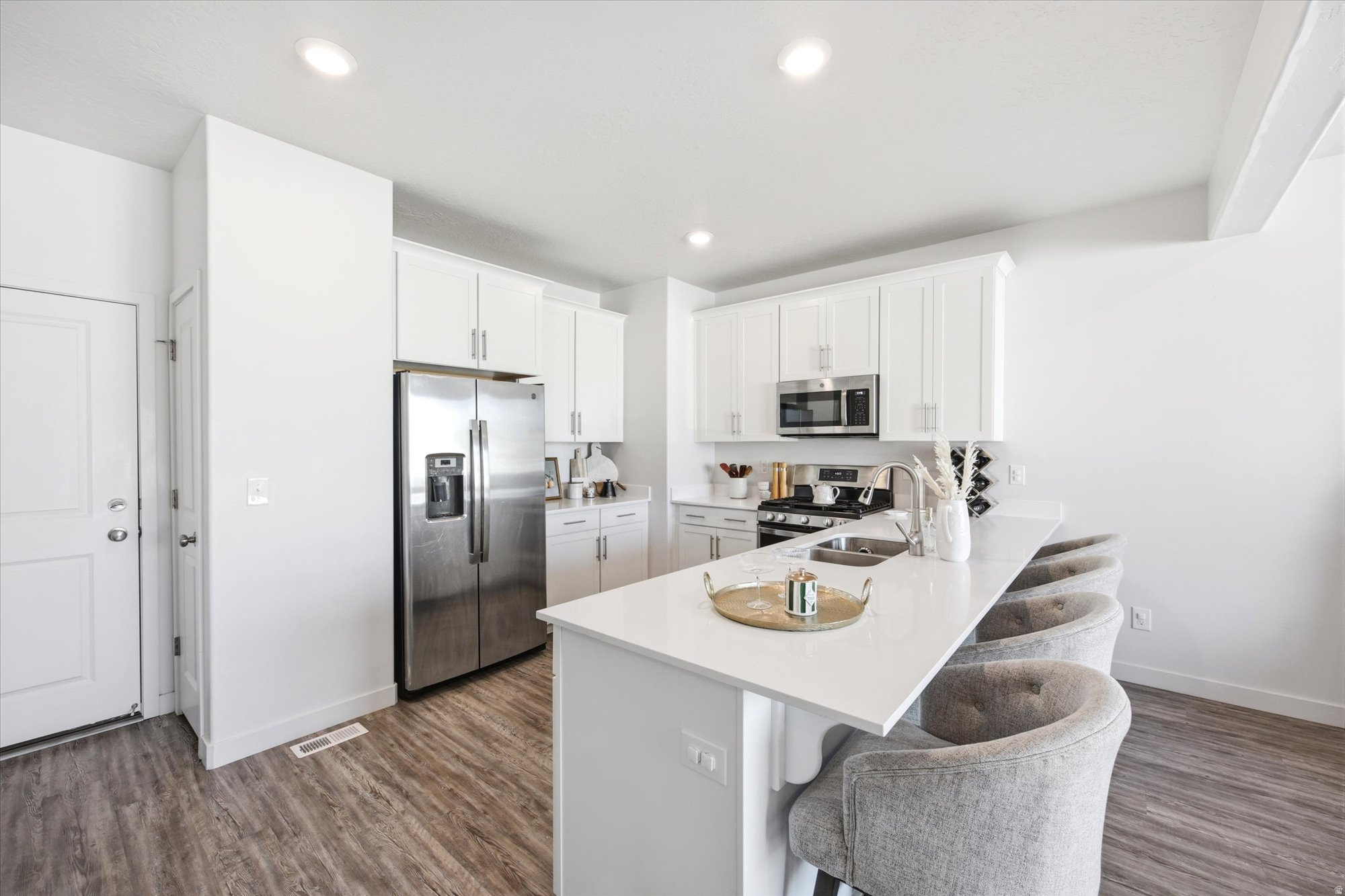 VILLAGE - Residential