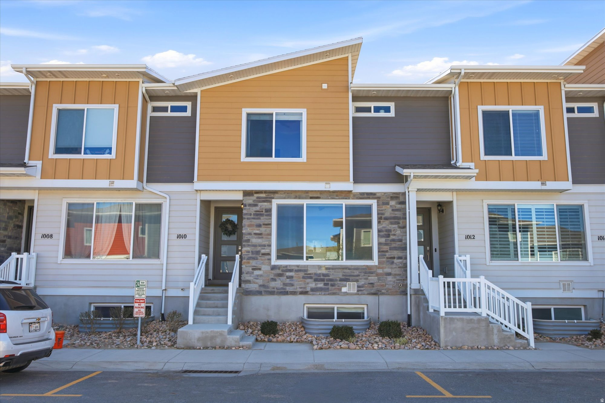 VILLAGE - Residential