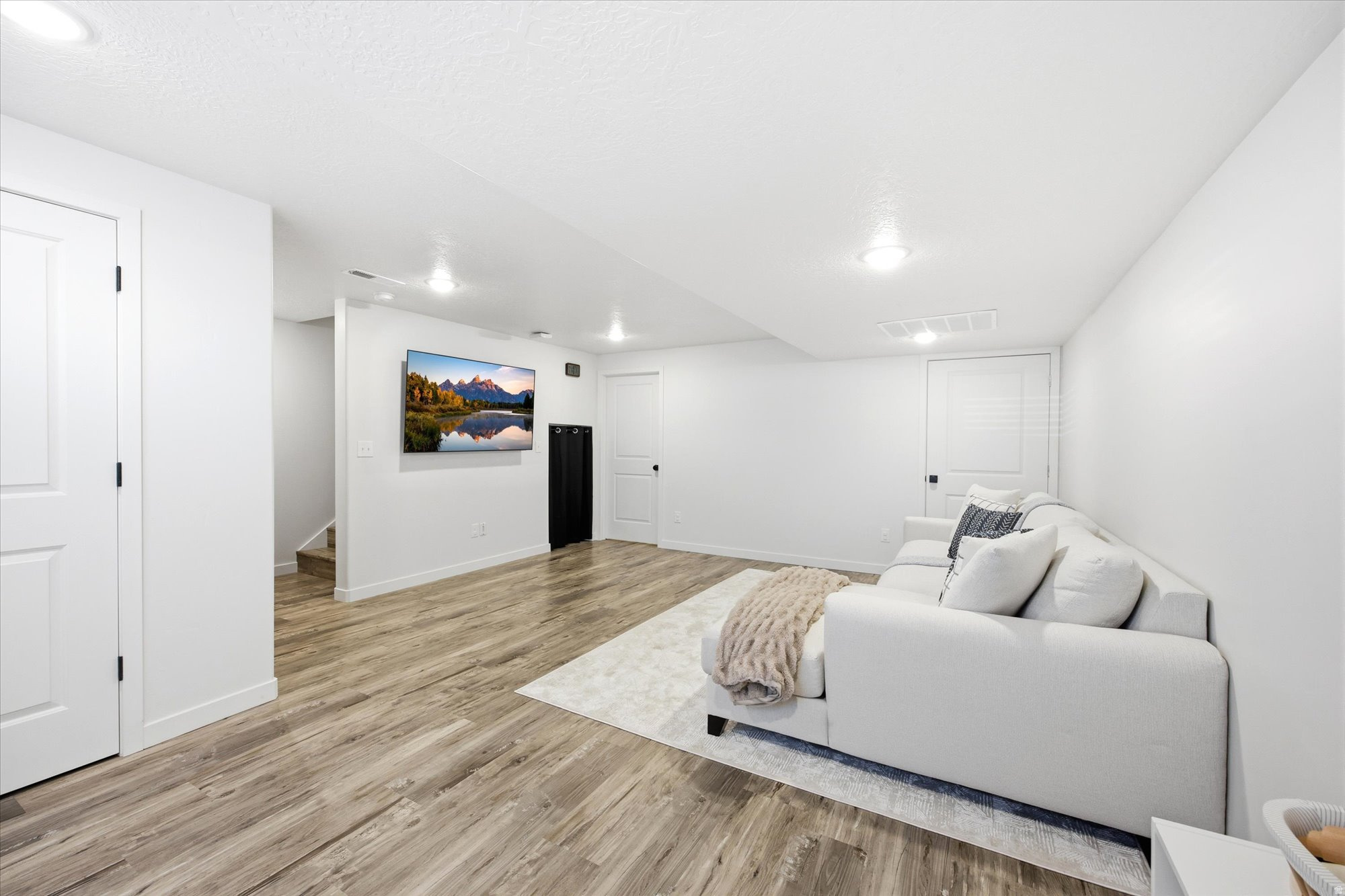 VILLAGE - Residential