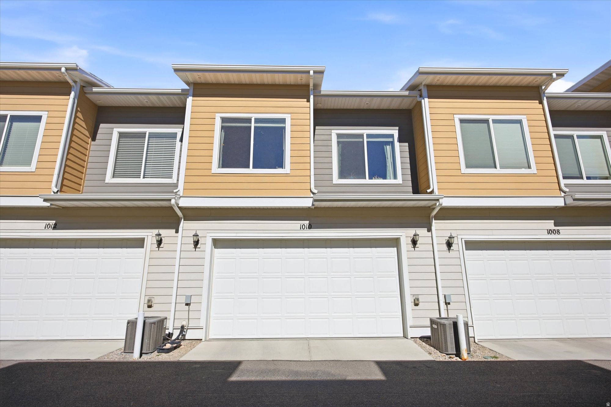 VILLAGE - Residential