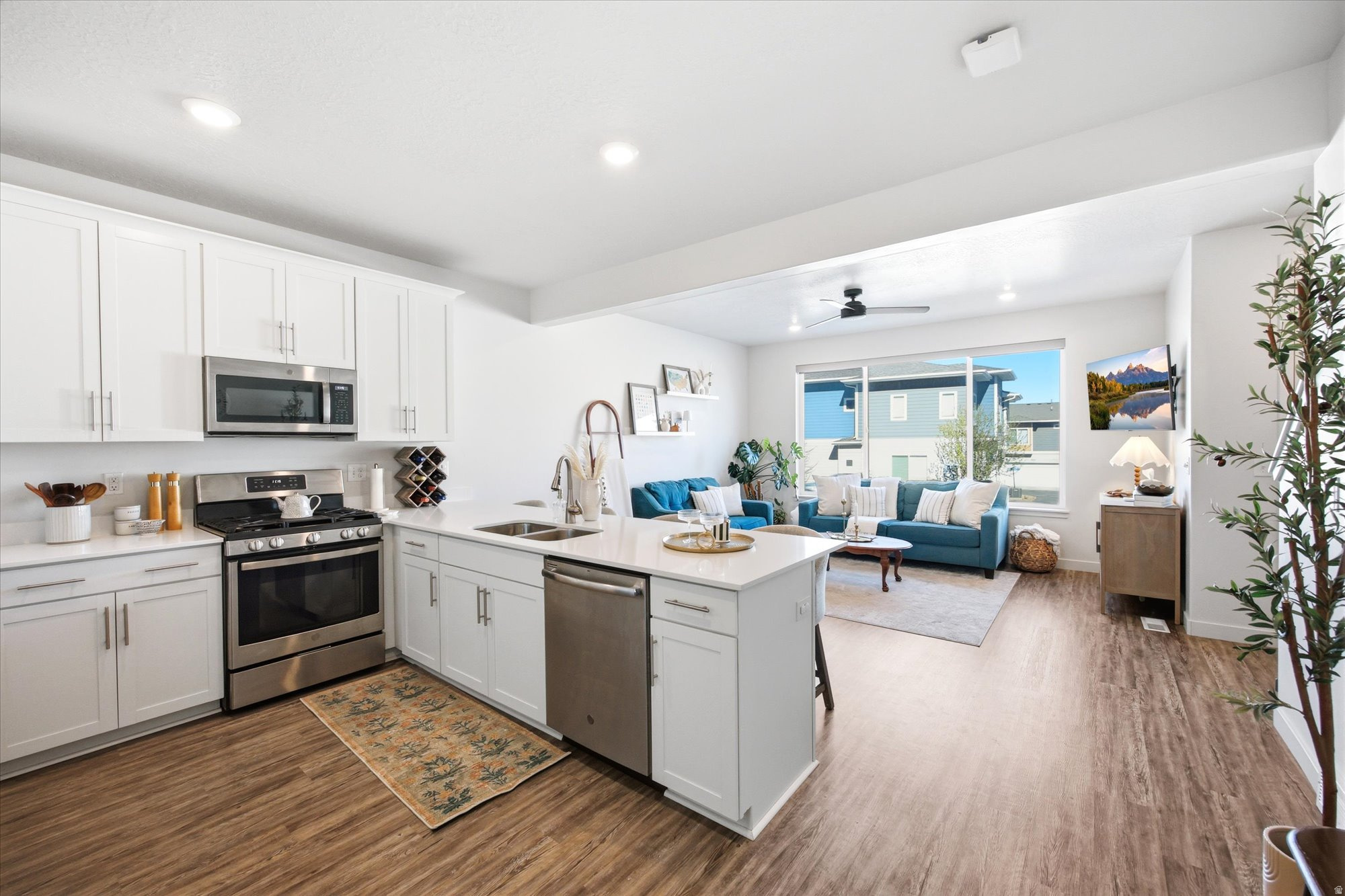 VILLAGE - Residential