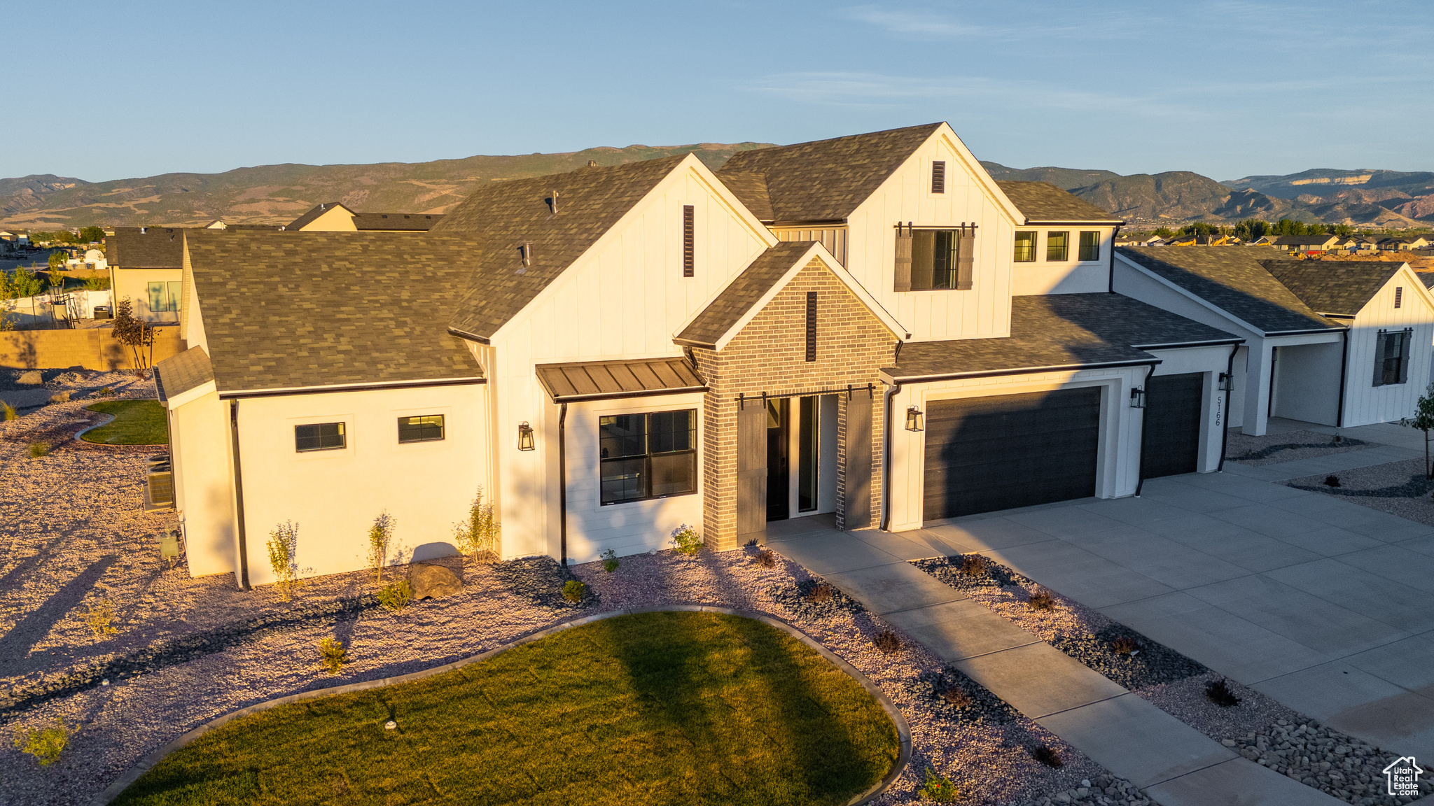 PAINTED DESERT - Residential
