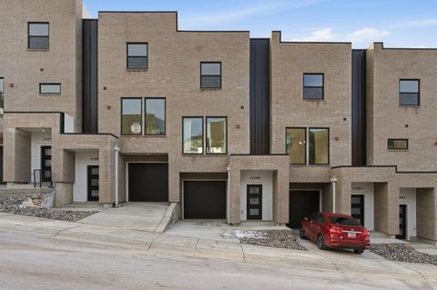 Photo of 14388 S CHAMP CV E, Draper, UT 84020 (MLS # 2138493)