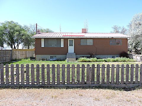 Photo of 264 E 400 N, Hinckley, UT 84635 (MLS # 2158142)