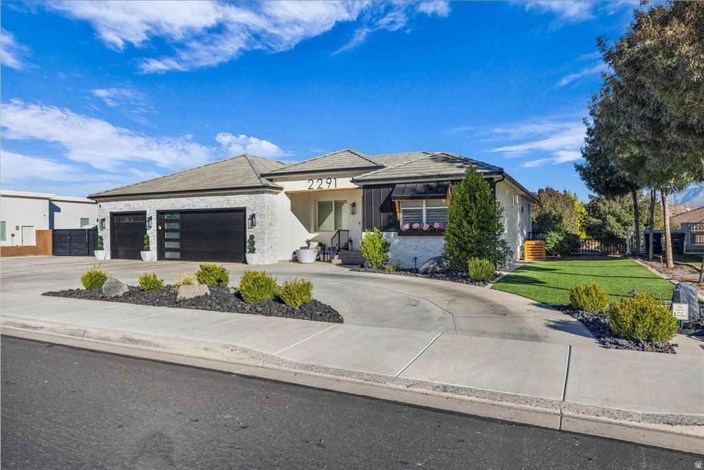 Photo of 2291 E 2800 S, Saint George, UT 84790 (MLS # 2138923)