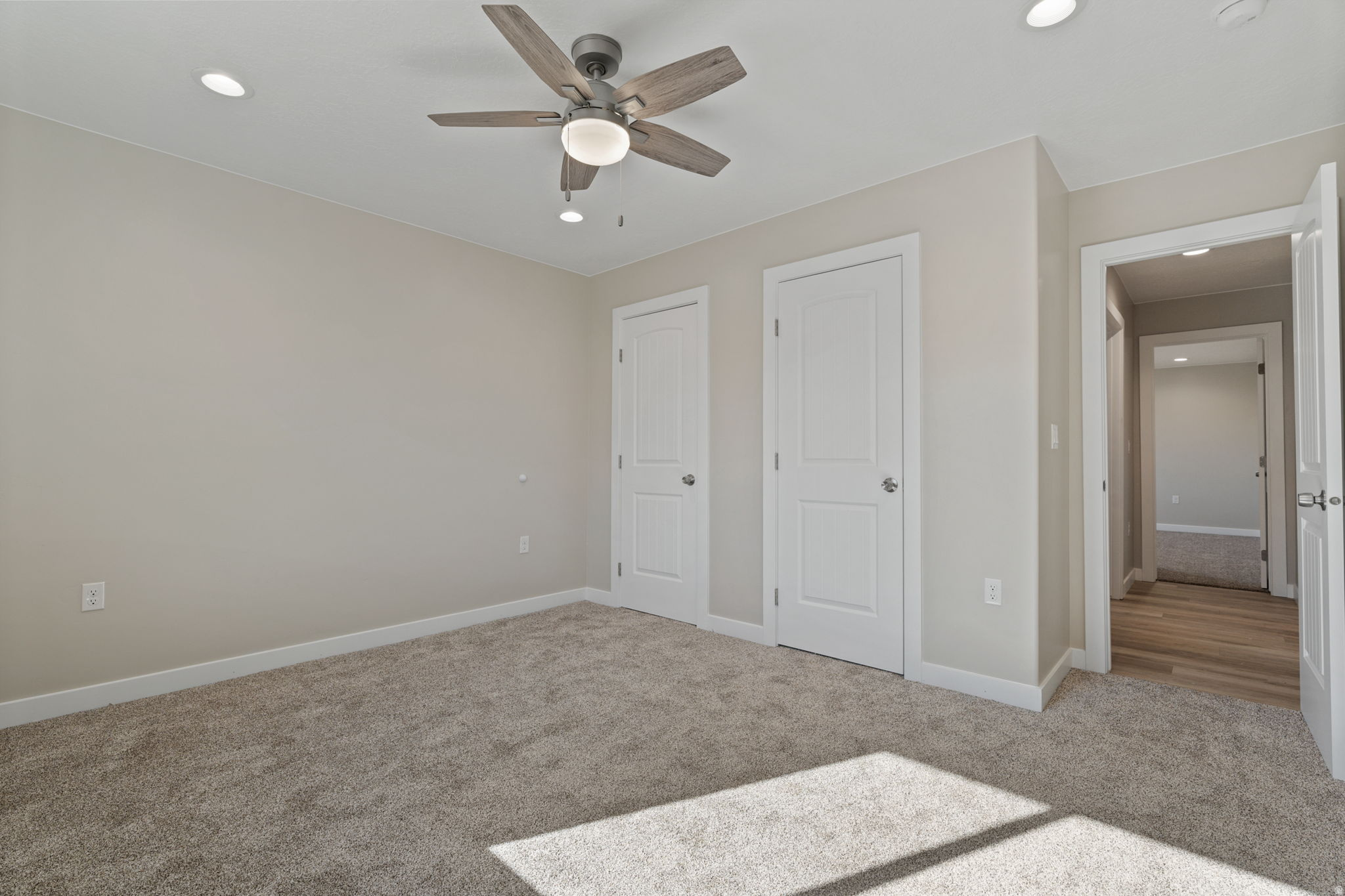 OAK MEADOW III - Residential