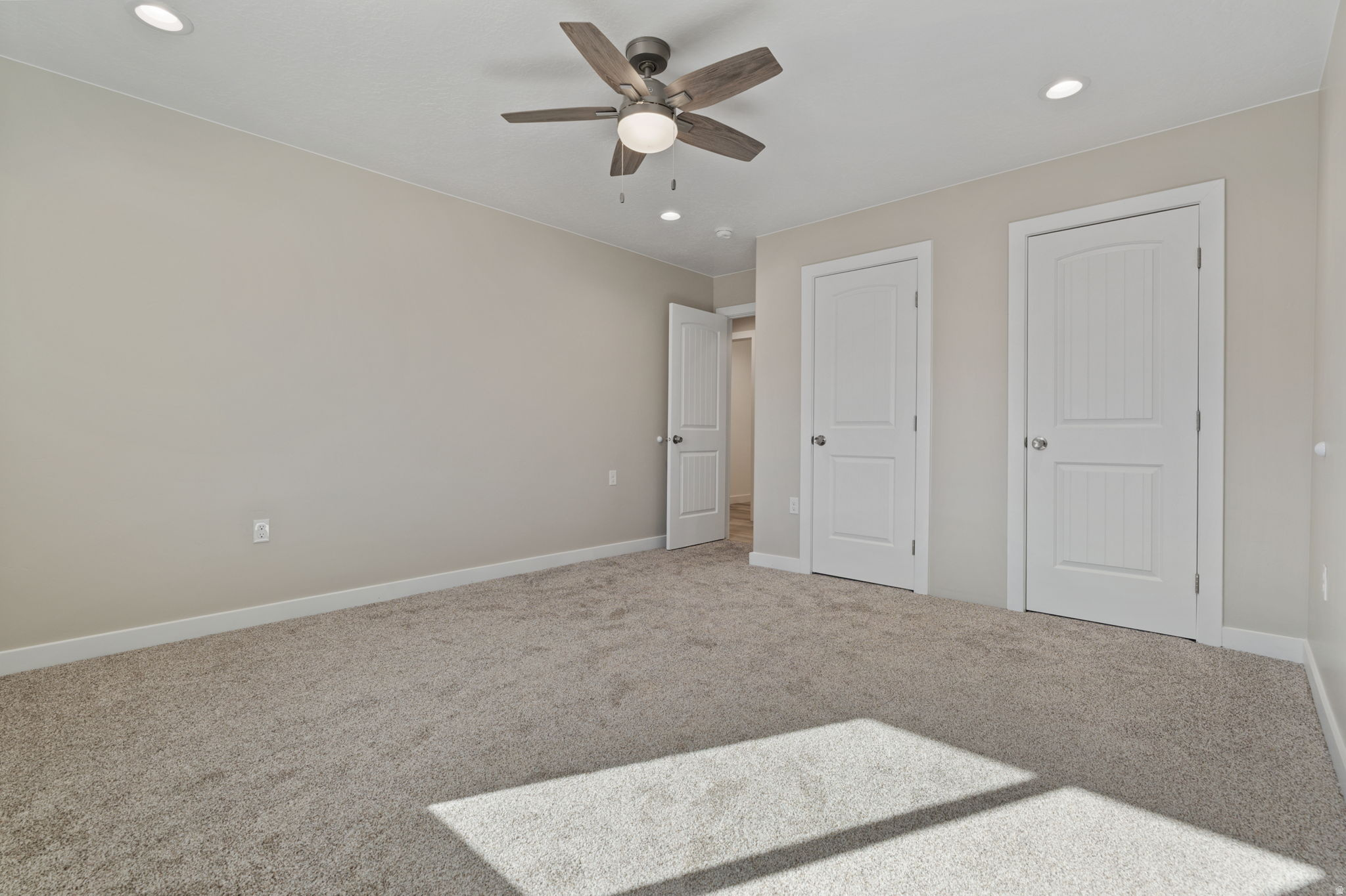 OAK MEADOW III - Residential