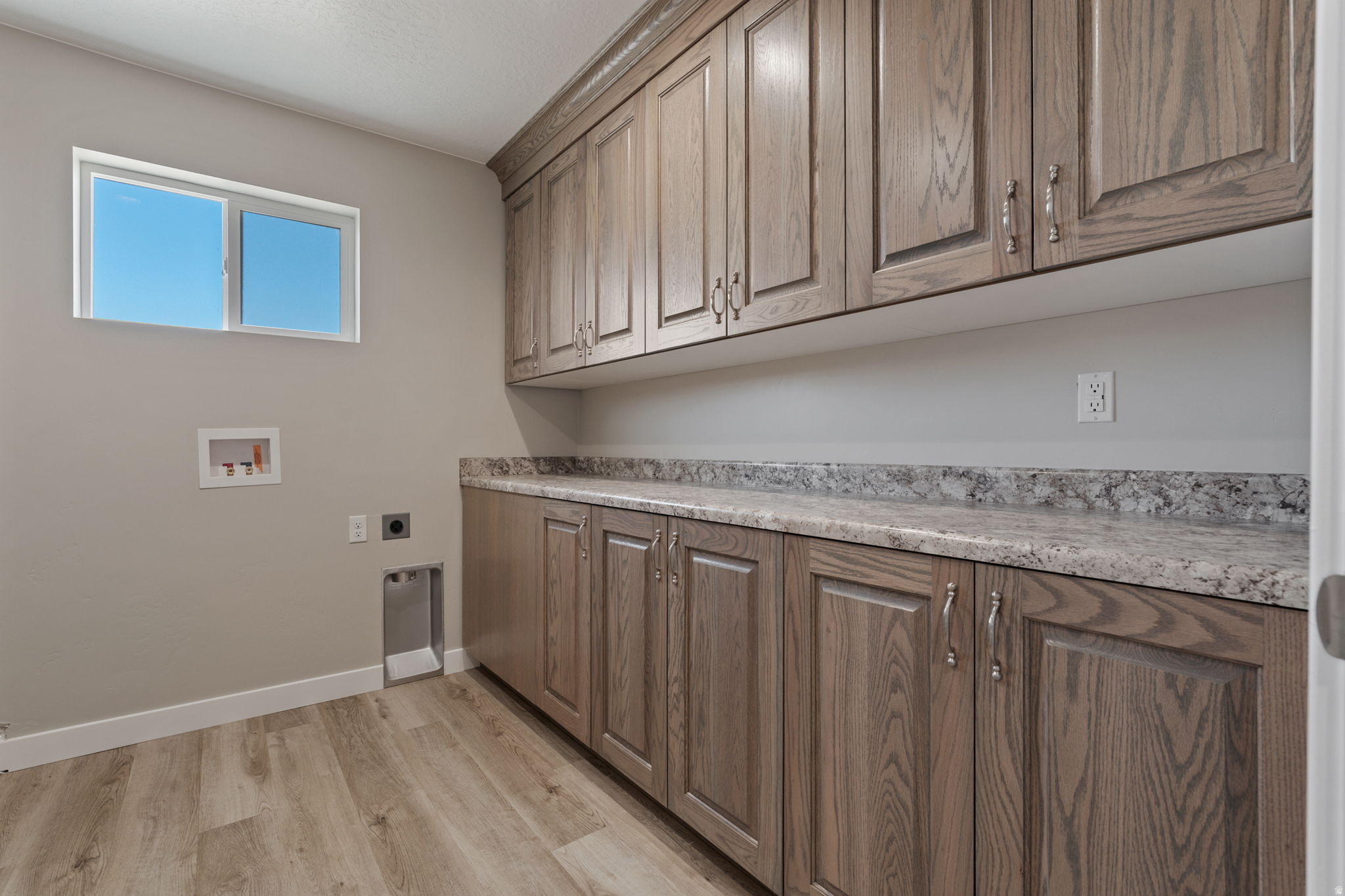 OAK MEADOW III - Residential