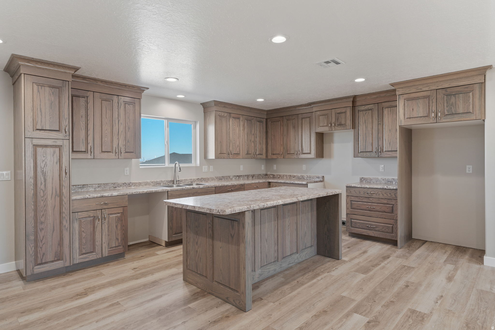 OAK MEADOW III - Residential