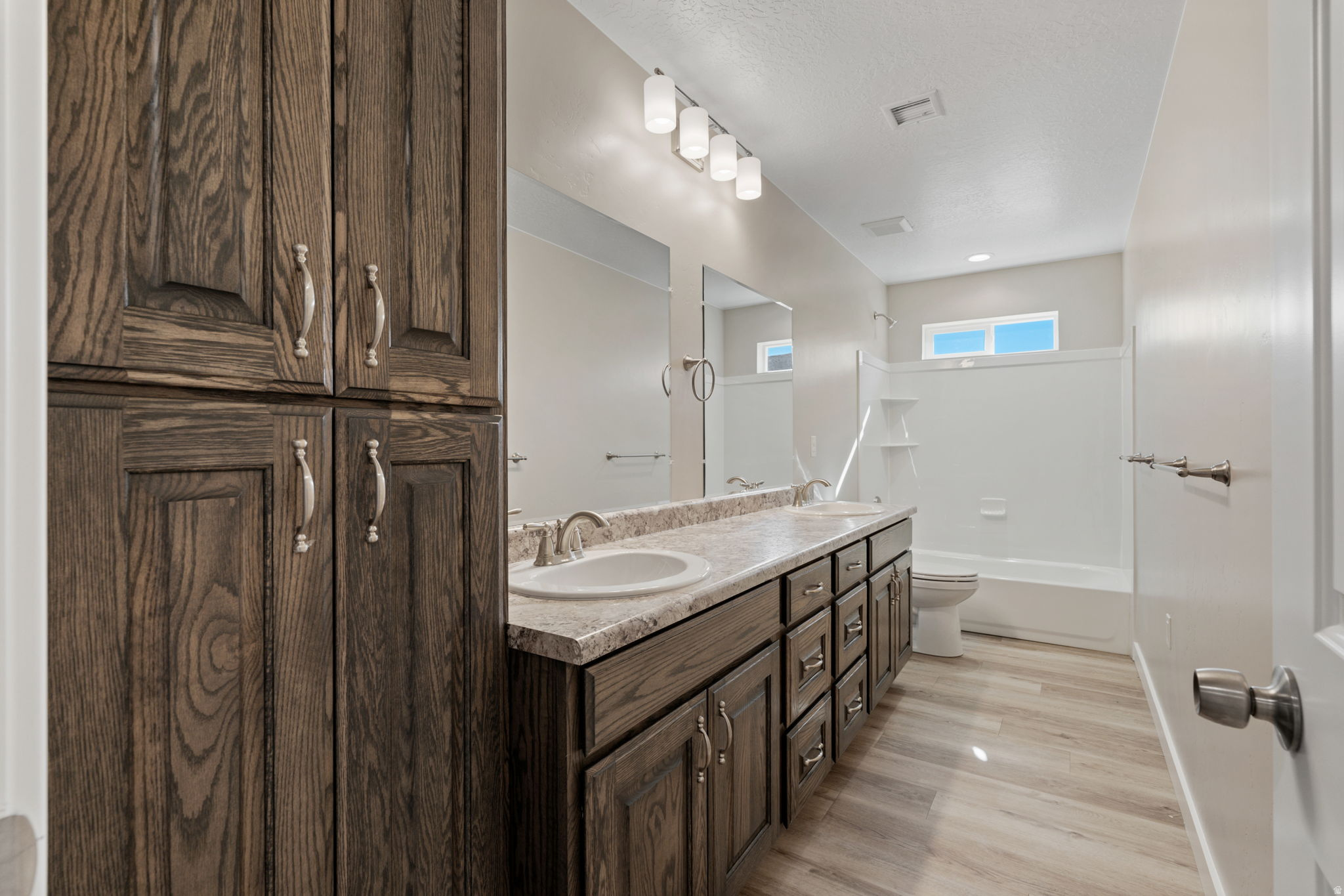 OAK MEADOW III - Residential