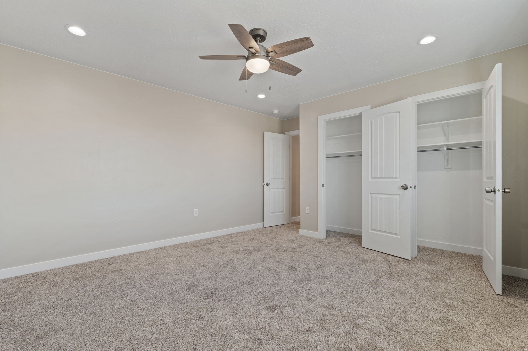 OAK MEADOW III - Residential