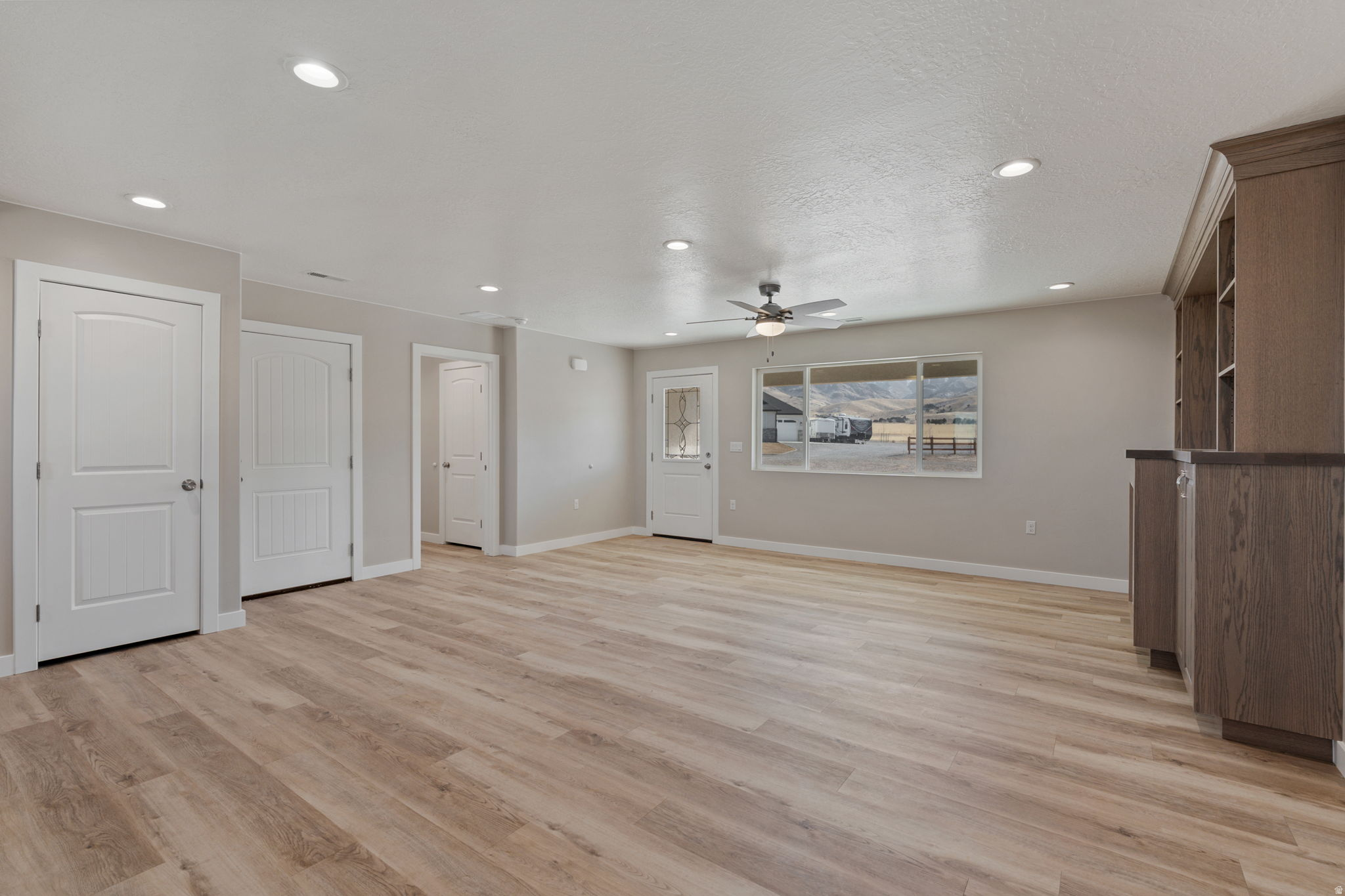 OAK MEADOW III - Residential