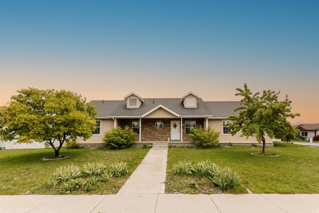 Photo of 170 N 750 W, Hyrum, UT 84319 (MLS # 2153748)