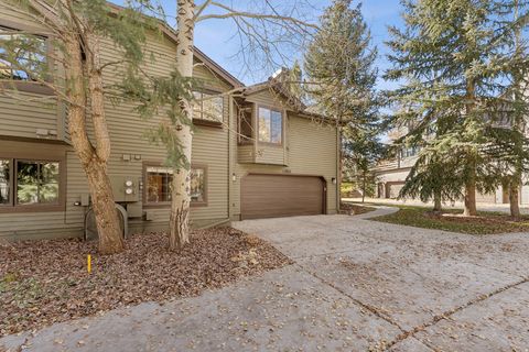 Tiny photo for 3057 ELK RUN DR, Snyderville, UT 84098 (MLS # 2126197)