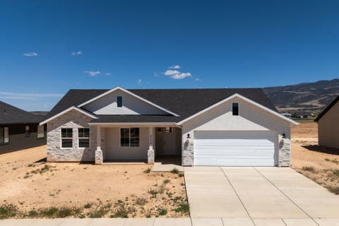 Photo of 522 S RENZE ADAMS ST, Cedar City, UT 84720 (MLS # 2176460)