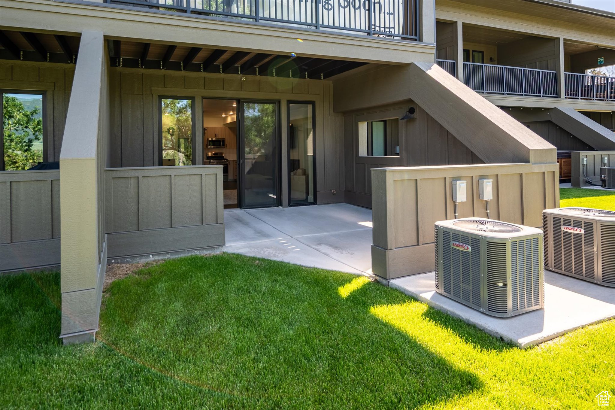 THE POINTE AT WOLF CREEK - Residential