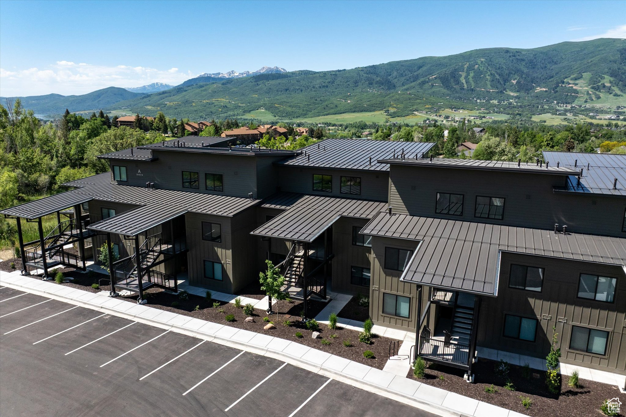 THE POINTE AT WOLF CREEK - Residential