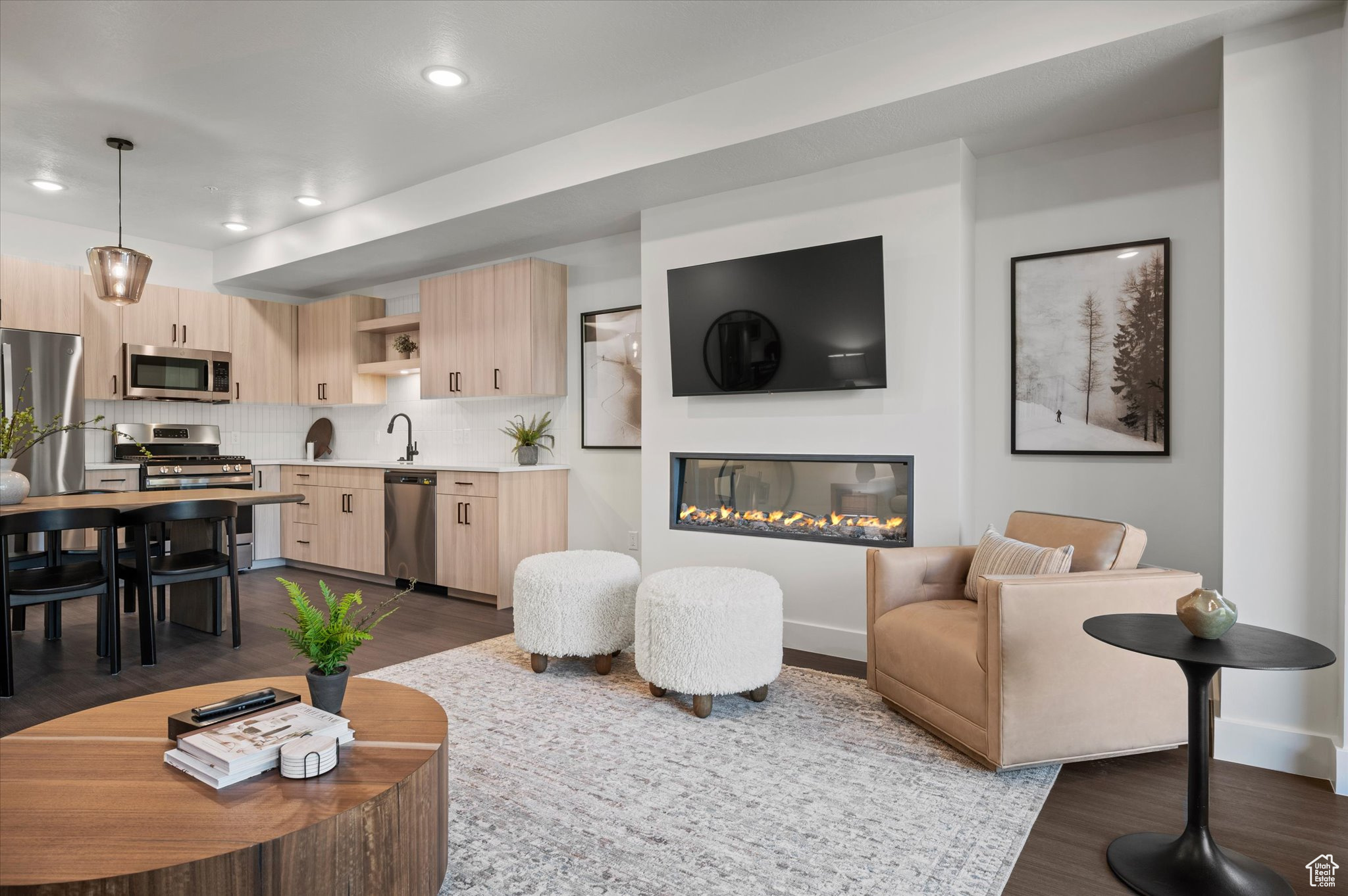 THE POINTE AT WOLF CREEK - Residential