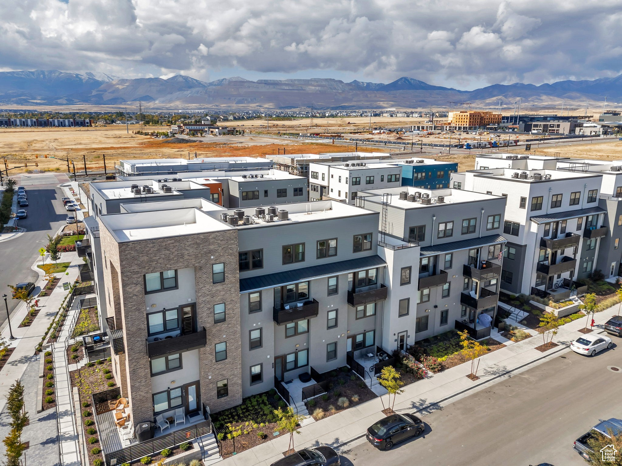 DAYBREAK - Residential