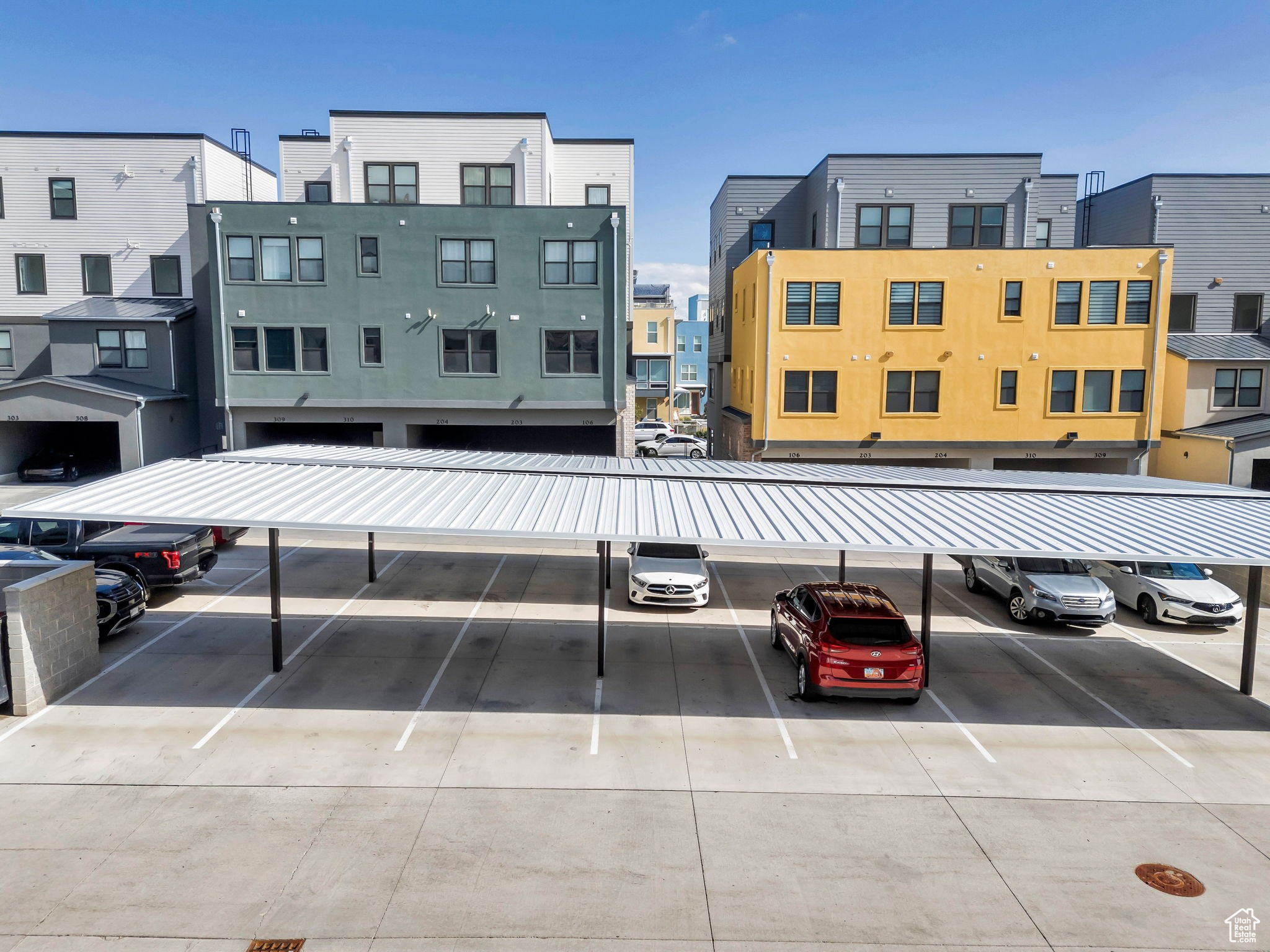 DAYBREAK - Residential