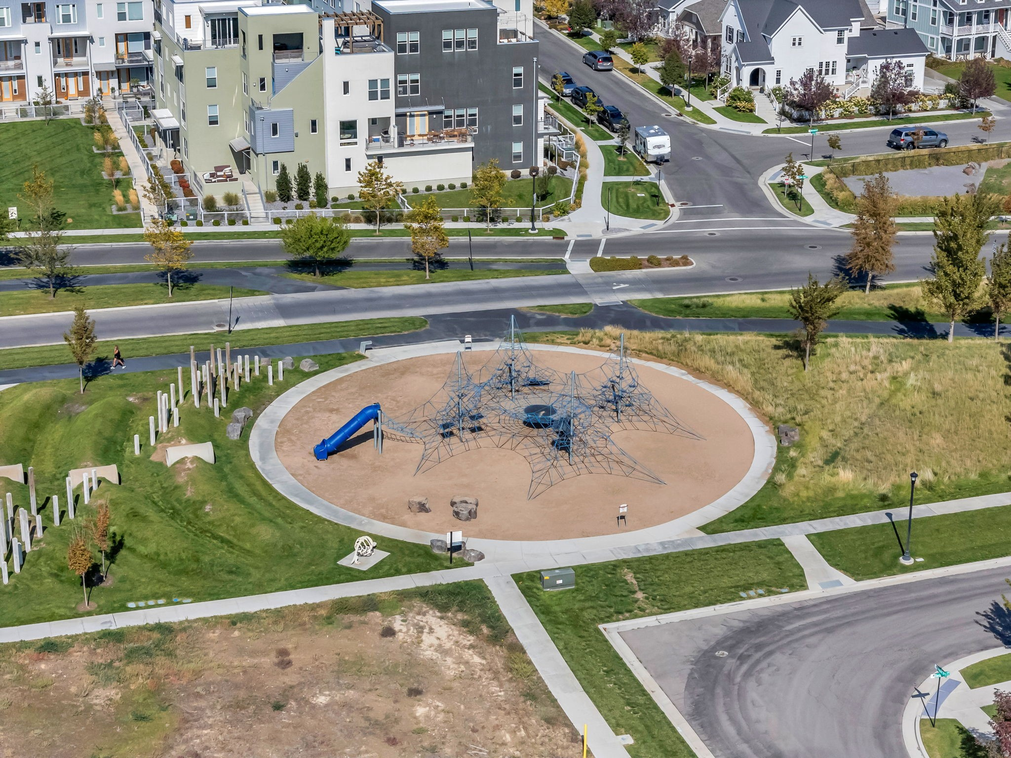 DAYBREAK - Residential