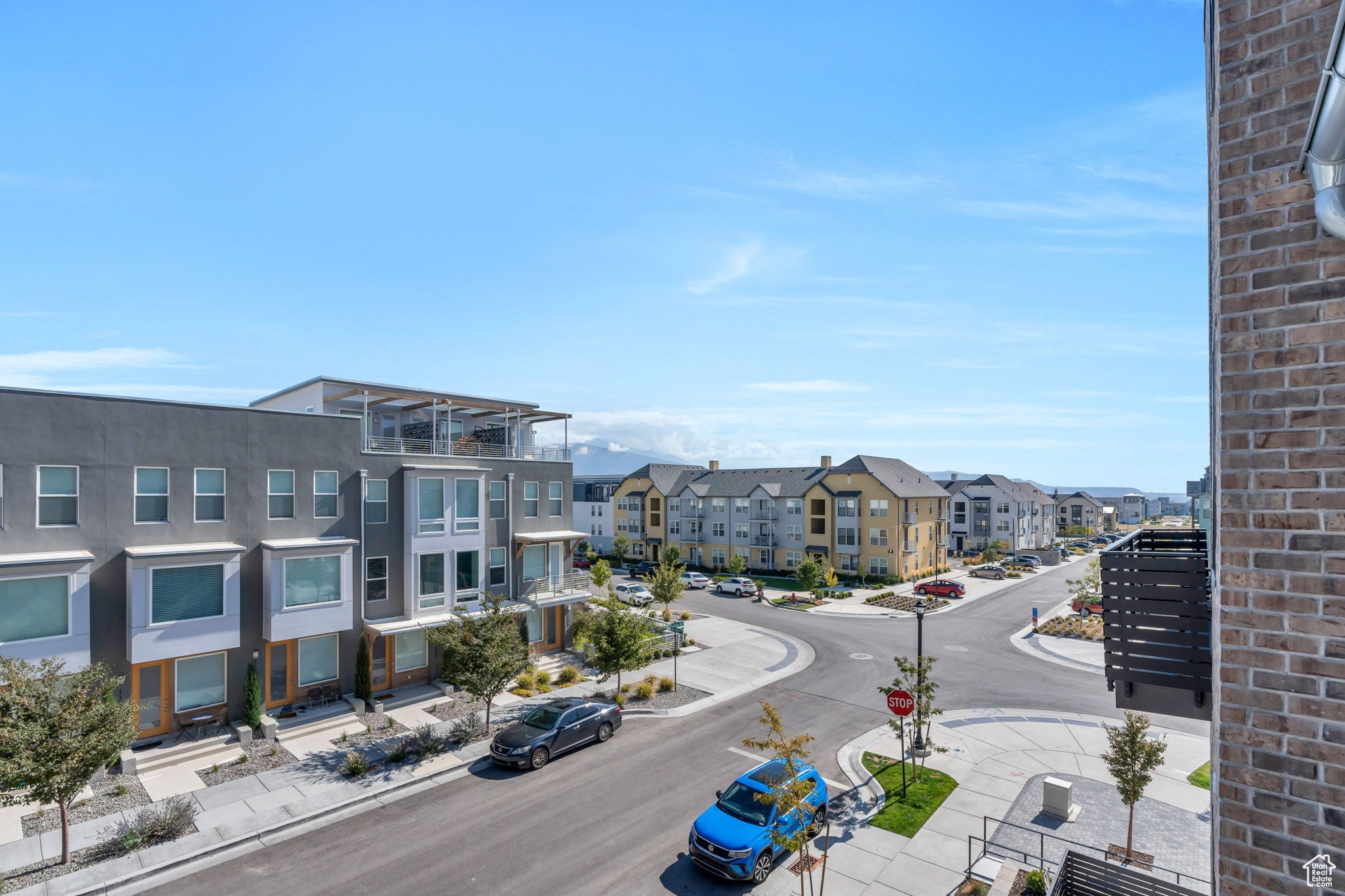 DAYBREAK - Residential