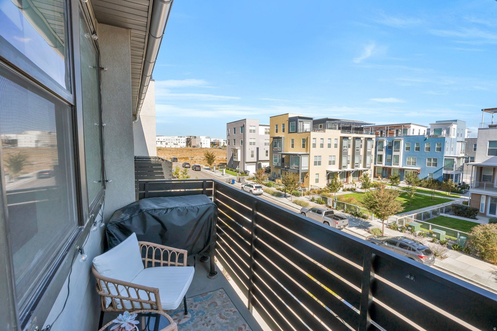 DAYBREAK - Residential