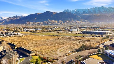 Tiny photo for 2100 W SAM WHITE LN, Pleasant Grove, UT 84062 (MLS # 2146257)