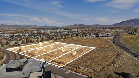Tiny photo for 2100 W SAM WHITE LN, Pleasant Grove, UT 84062 (MLS # 2146257)