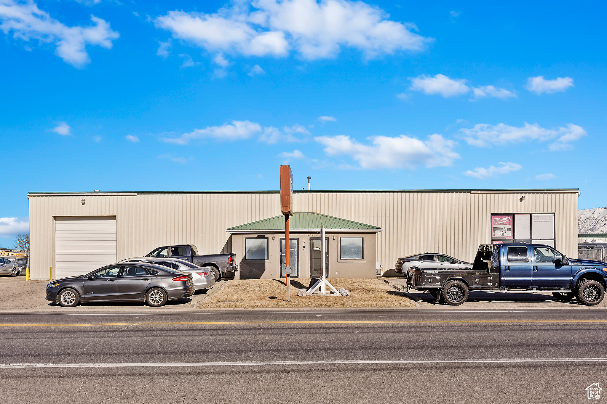 OGDEN INDUSTRIAL PARK - Commercial Lease