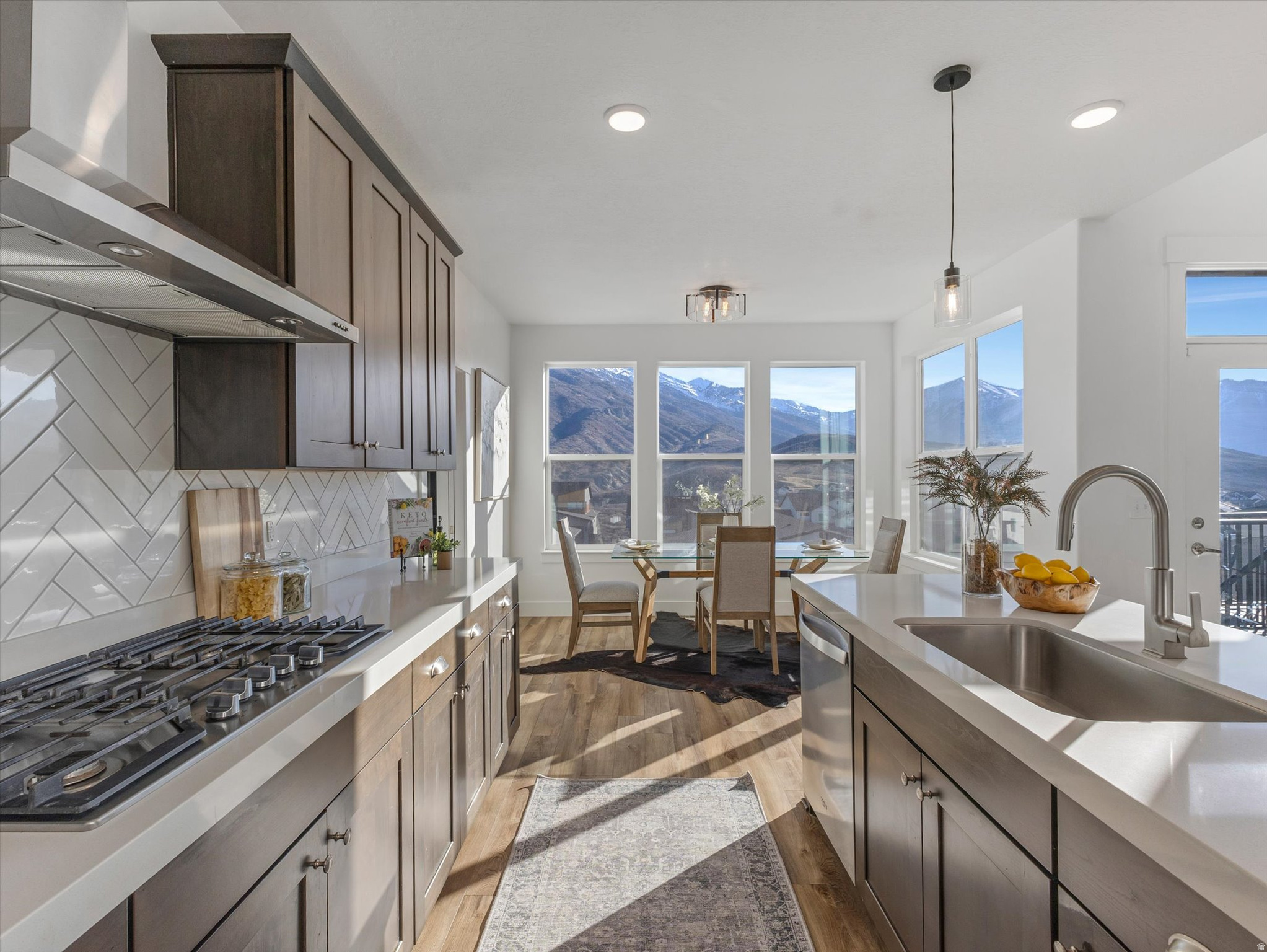 SUNCREST/EDELWEISS - Residential