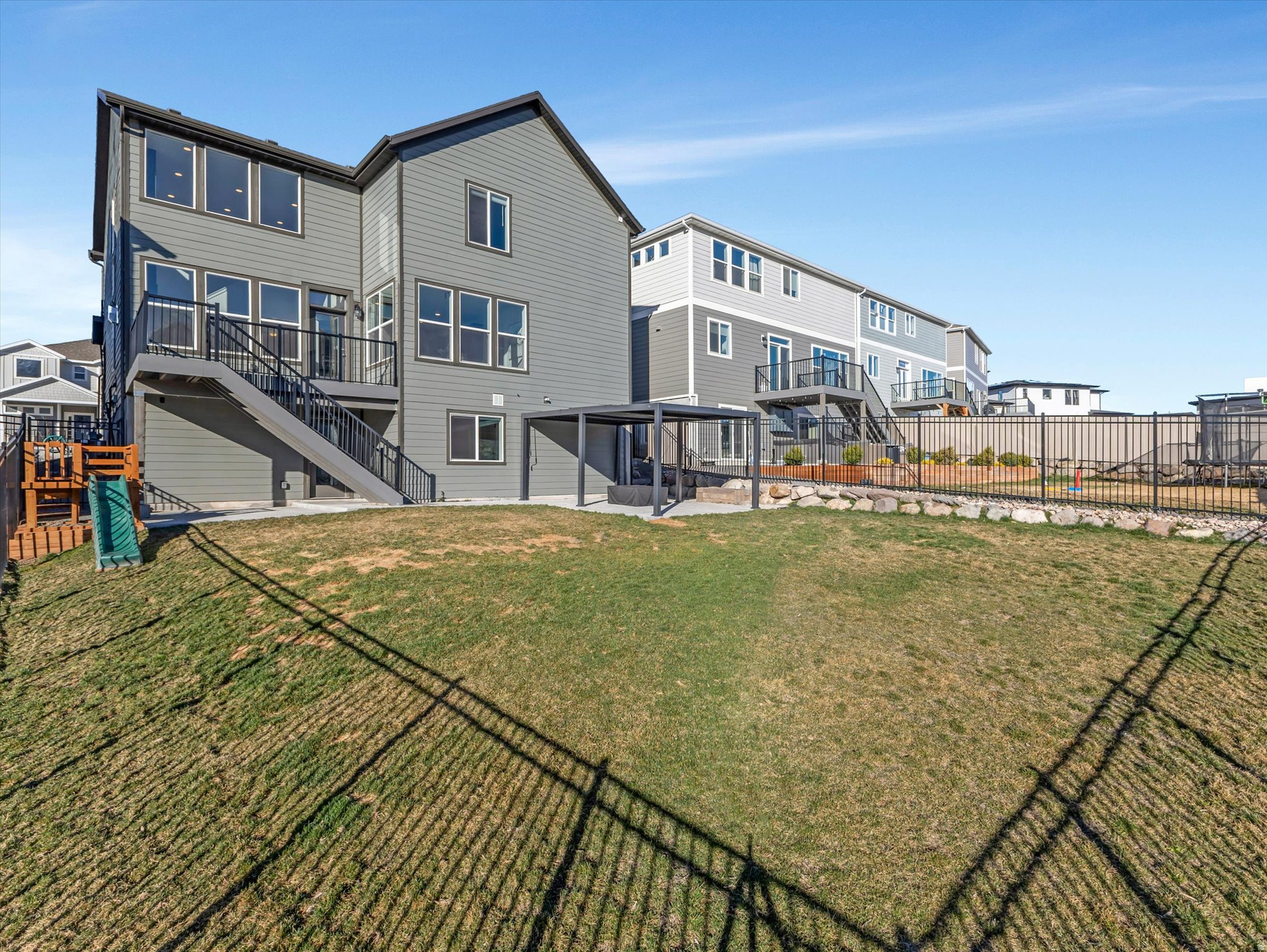 SUNCREST/EDELWEISS - Residential