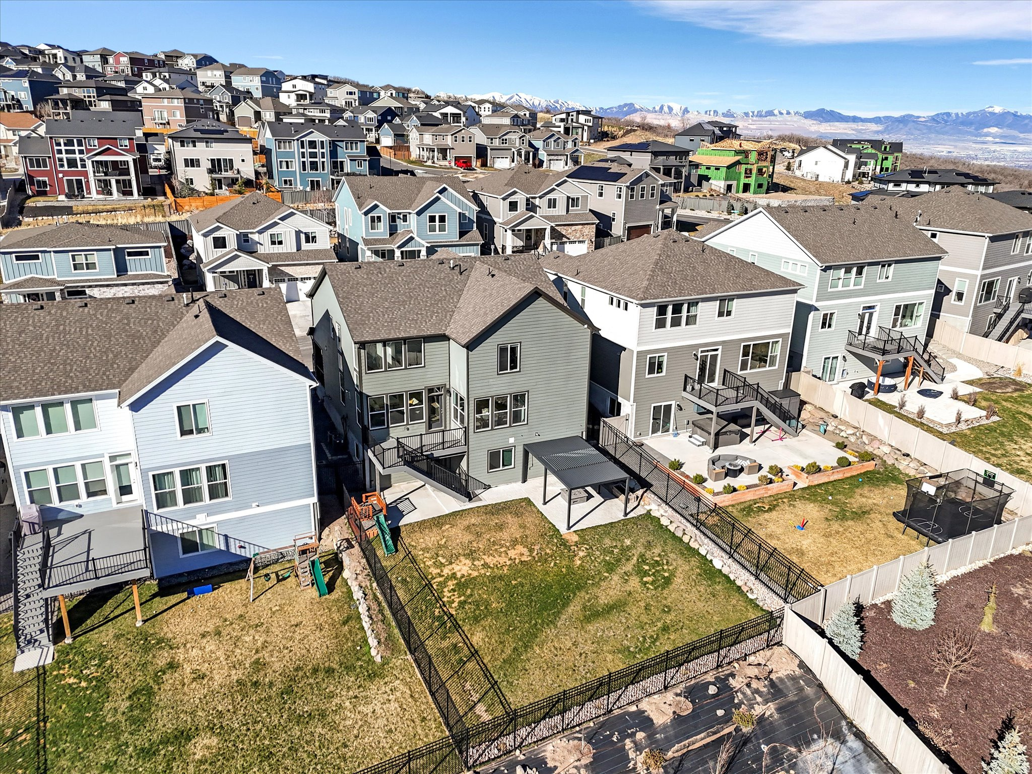 SUNCREST/EDELWEISS - Residential