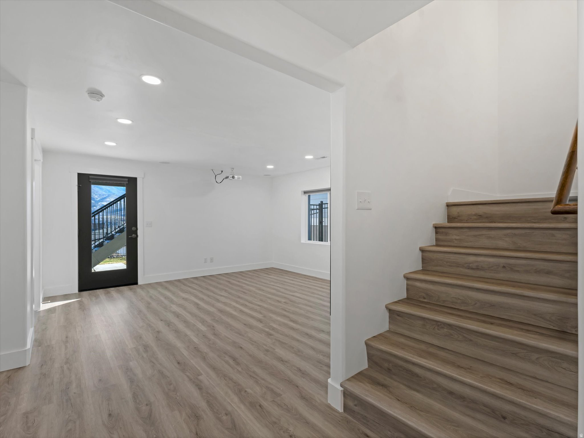 SUNCREST/EDELWEISS - Residential