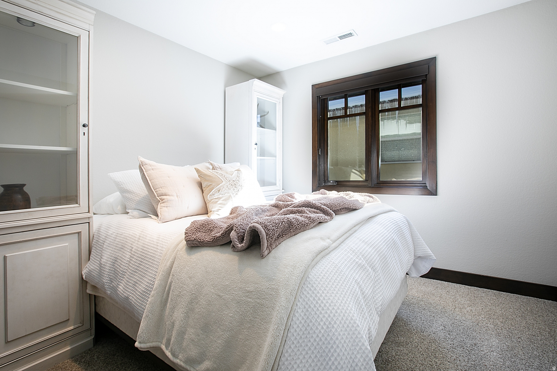 WILLOW DRAW COTTAGES AT SUN PEAK - Residential Lease