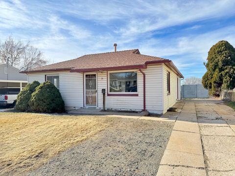 Photo of 35 AIRLANE DR, Clearfield, UT 84015 (MLS # 2131729)