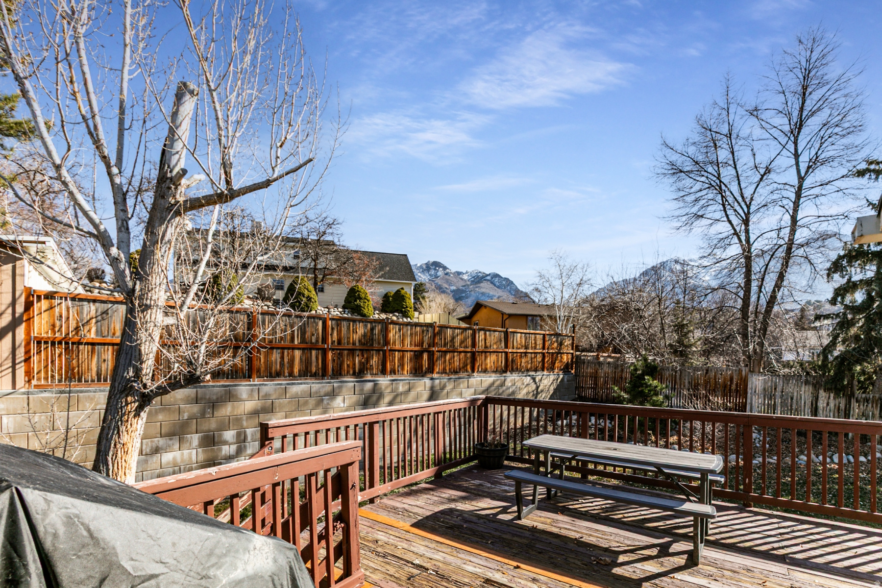 QUAIL HOLLOW - Residential