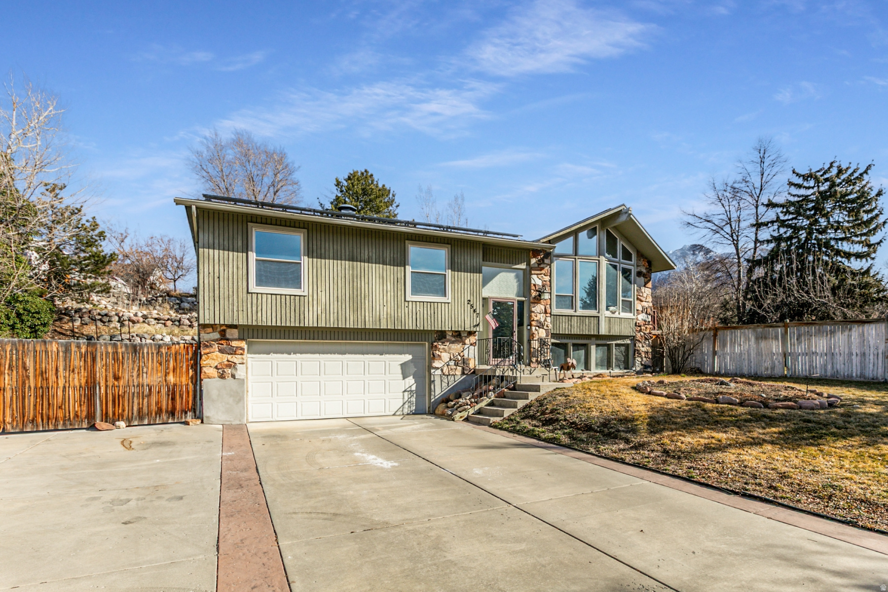 QUAIL HOLLOW - Residential