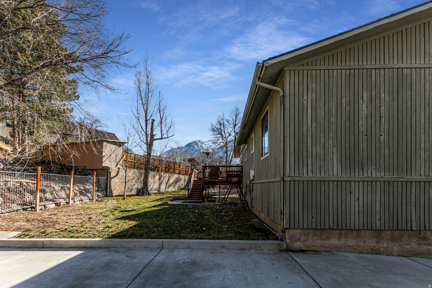 QUAIL HOLLOW - Residential