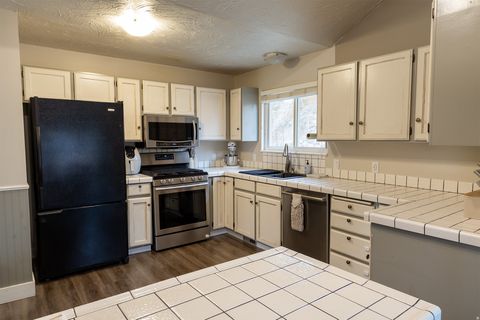Tiny photo for 2547 E FALCON WAY, Sandy, UT 84093 (MLS # 2135440)