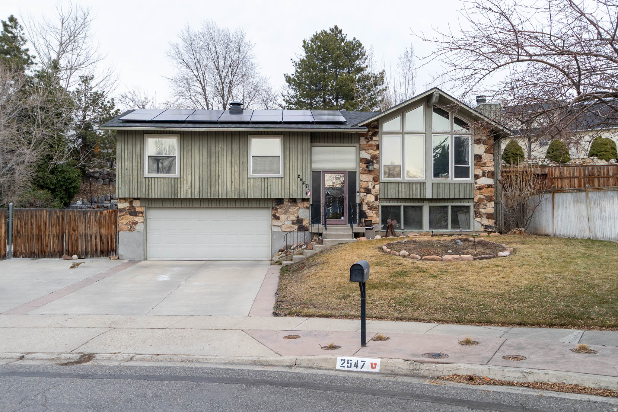 QUAIL HOLLOW - Residential