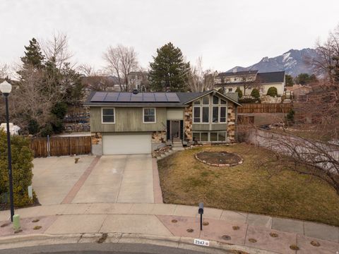 Tiny photo for 2547 E FALCON WAY, Sandy, UT 84093 (MLS # 2135440)