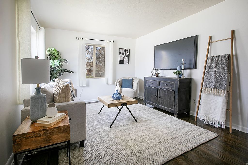 Photo of 1205 W 900 N, Salt Lake City, UT 84116 (MLS # 2143167)