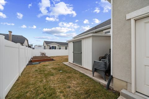 Tiny photo for 1443 W 550 S, Syracuse, UT 84075 (MLS # 2138063)