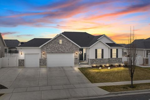 Photo of 1443 W 550 S, Syracuse, UT 84075 (MLS # 2138063)