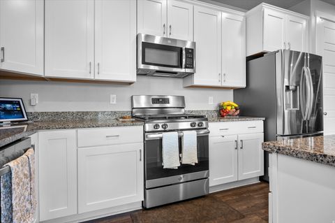 Tiny photo for 1443 W 550 S, Syracuse, UT 84075 (MLS # 2138063)